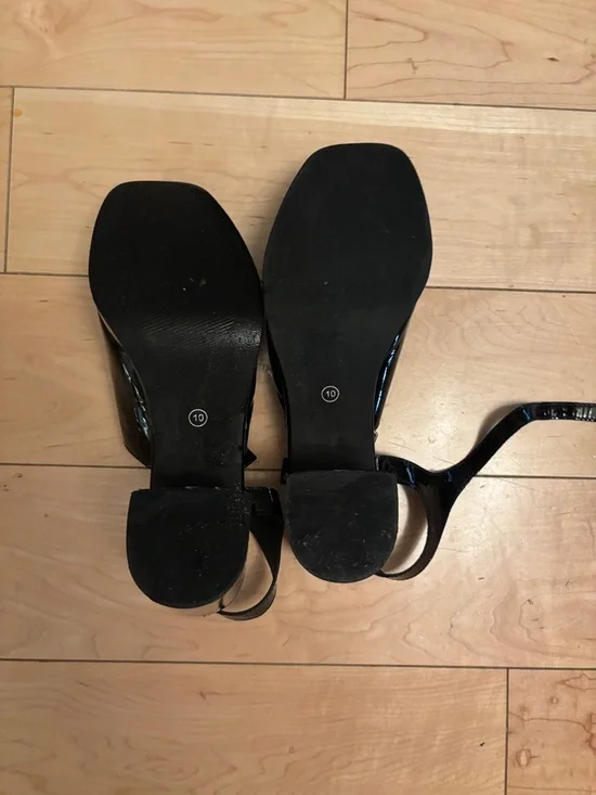 Seychelles Shiny Black Patent Triple-Strap Block Heel Sandals - Picture 6 of 6